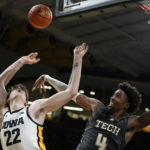 Murray has career night: 31 points, 20 rebounds in Iowa win
