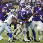 Cowboys crush Vikings' 7-game win streak with 40-3 romp