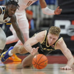 Edey's double-double powers No. 24 Purdue past West Virginia
