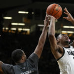 Murray has career night: 31 points, 20 rebounds in Iowa win