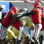No. 1 Georgia overcomes slow start, routs Georgia Tech 37-14