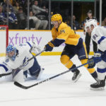 Stamkos' power-play goal in OT puts Lightning over Predators