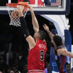 Gilgeous-Alexander stars as Thunder beat Bulls 123-119 in OT