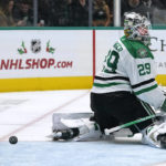 Stars erase 3-goal deficit in 3rd, beat Blackhawks 6-4