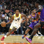 Ayton has 29 points, 20 rebounds as Suns edge Jazz 113-112