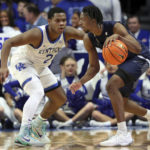 Toppin scores 20 points, No. 15 Kentucky routs North Florida