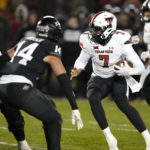 Texas Tech scores late touchdown to beat Iowa State 14-10