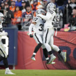 Adams' 35-yard TD in OT powers Raiders past Broncos 22-16