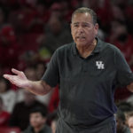 Sasser, cold-shooting No. 2 Houston outlast Kent State 49-44