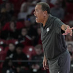 Sasser, cold-shooting No. 2 Houston outlast Kent State 49-44