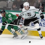 Stars score 4 times in second period, beat Los Angeles 5-2