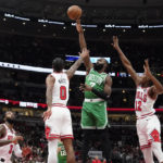 DeRozan scores 28 as Bulls stop Celtics' 9-game win streak
