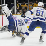 Stamkos' power-play goal in OT puts Lightning over Predators