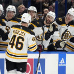 Bergeron gets 1,000th point, streaking Bruins beat Lightning