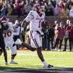 Missouri holds off Arkansas 29-27 to reach bowl eligibility