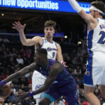 Kuzma's 28 points propel Wizards past Hornets 106-102