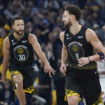 Curry, Wiggins help Warriors beat Knicks 111-101