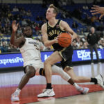 Edey's double-double powers No. 24 Purdue past West Virginia