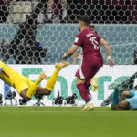 Valencia scores 1st World Cup goal for Ecuador against Qatar