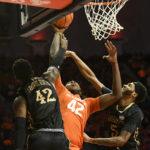 Clark, Melendez lead Illinois in 92-59 rout of Lindenwood
