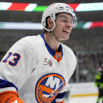 Benn's 3-point game leads Stars past Islanders 5-2