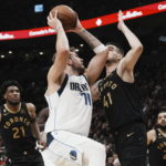 Anunoby scores 12 of his 26 in 4th, Raptors top Mavs 105-100