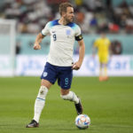 England's Kane trains ahead of World Cup match against U.S.