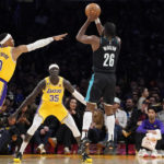 LeBron gets 31 in Lakers' 128-109 rout of Dame-less Blazers