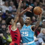 Nurkic rallies Blazers past Hornets on Lillard's big night