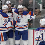 Foegele snaps tie, McDavid scores again as Oilers top Stars