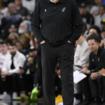 Lillard leads Blazers past Spurs 128-112 for 3rd straight
