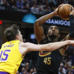Mitchell upstages LeBron at home, Cavs down Lakers 116-102