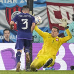 Big day at World Cup looms for France, Poland goalkeepers