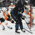 Maple Leafs hang on 4-3 over Flyers in weekday matinee