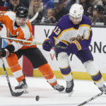Cates, Flyers snap Kings' unbeaten streak with 4-2 win