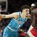 Nurkic rallies Blazers past Hornets on Lillard's big night