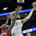 Jones' career-high 28 points lead Grizzlies past Heat 101-93