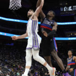 Sabonis, Fox lead Kings to 122-113 victory over Pistons