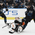 Maple Leafs hang on 4-3 over Flyers in weekday matinee