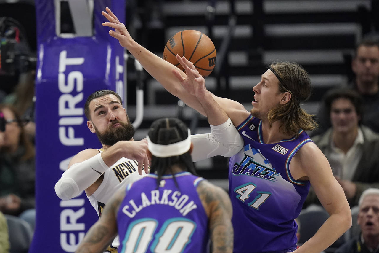 Utah Jazz forward Kelly Olynyk (41) defends against New Orleans Pelicans center Jonas Valanciunas, ...