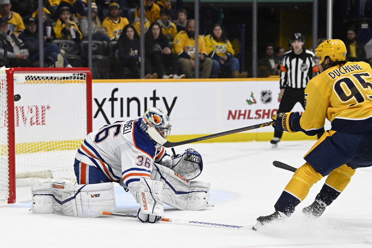 Nashville Predators center Matt Duchene (95) scores a goal against Edmonton Oilers goaltender Jack ...
