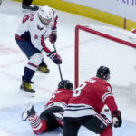Alex Ovechkin reaches 800 career goals with hat trick