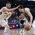 McCollum scores 40, Pelicans top Spurs 126-117 to end skid