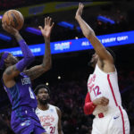 Embiid scores 53, leads 76ers to 131-113 win over Hornets