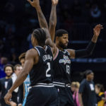 Leonard returns, hits game-winner as Clippers beat Hornets