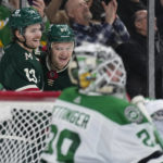 Johnston, Seguin lead Stars over Wild 4-1