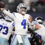 Prescott, Cowboys win 40-34, make Eagles wait on top seed