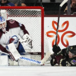 Carcone scores in debut, Coyotes end Avs' 4-game win streak