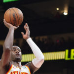 Murray scores 34 points, short-handed Hawks beat Nuggets