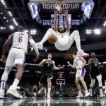 Davis scores 44, LeBron passes Magic as Lakers beat Bucks